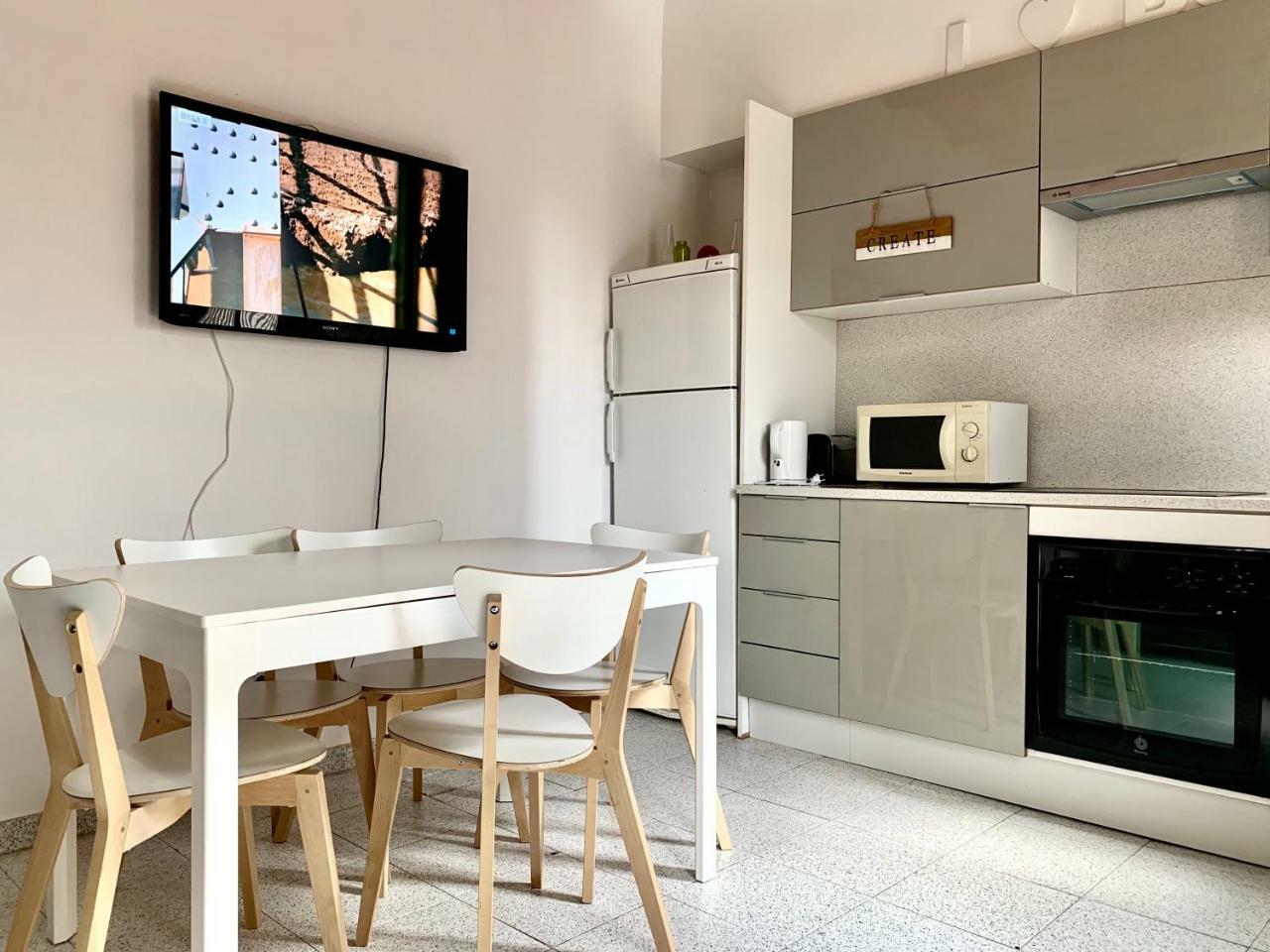 Charm Miro Apartment Барселона Екстериор снимка