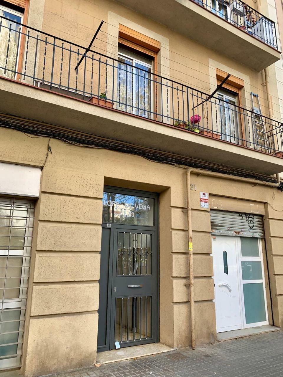 Charm Miro Apartment Барселона Екстериор снимка