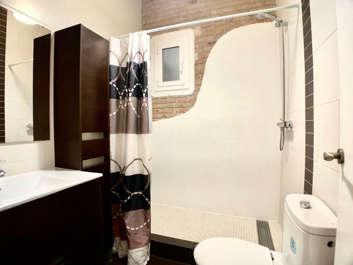 Charm Miro Apartment Барселона Екстериор снимка