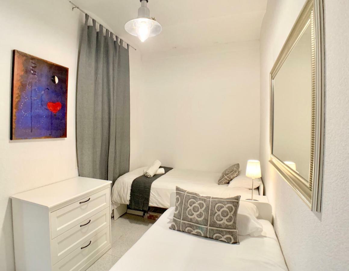 Charm Miro Apartment Барселона Екстериор снимка