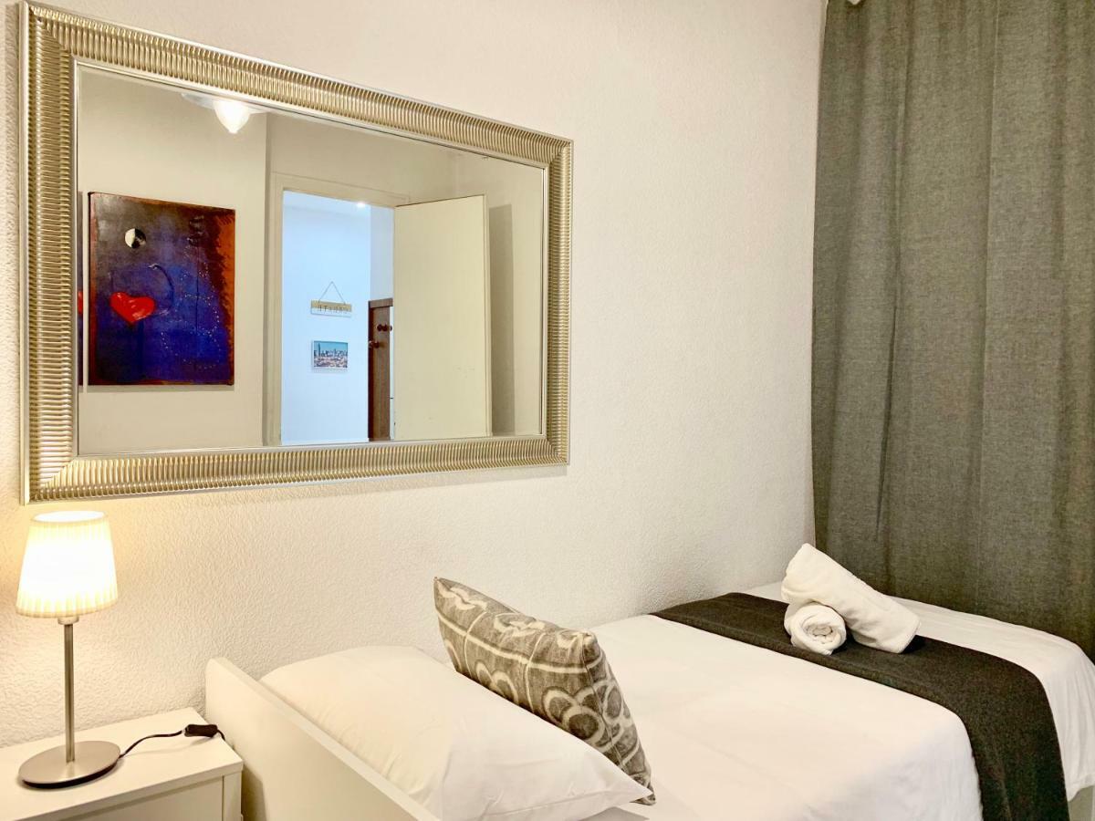 Charm Miro Apartment Барселона Екстериор снимка